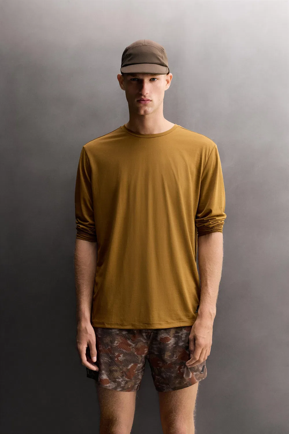Футболка с длинным рукавом и графическим рисунком ZARA, Brown — фото 2