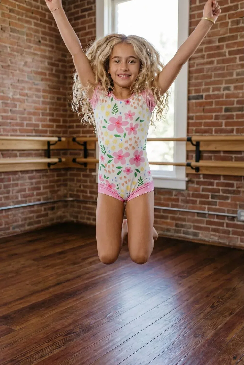 Детский купальник для девочек с принтом Floral Shortie Dance Gymnastics Oopsie Daisy, Pink Multi — фото 4