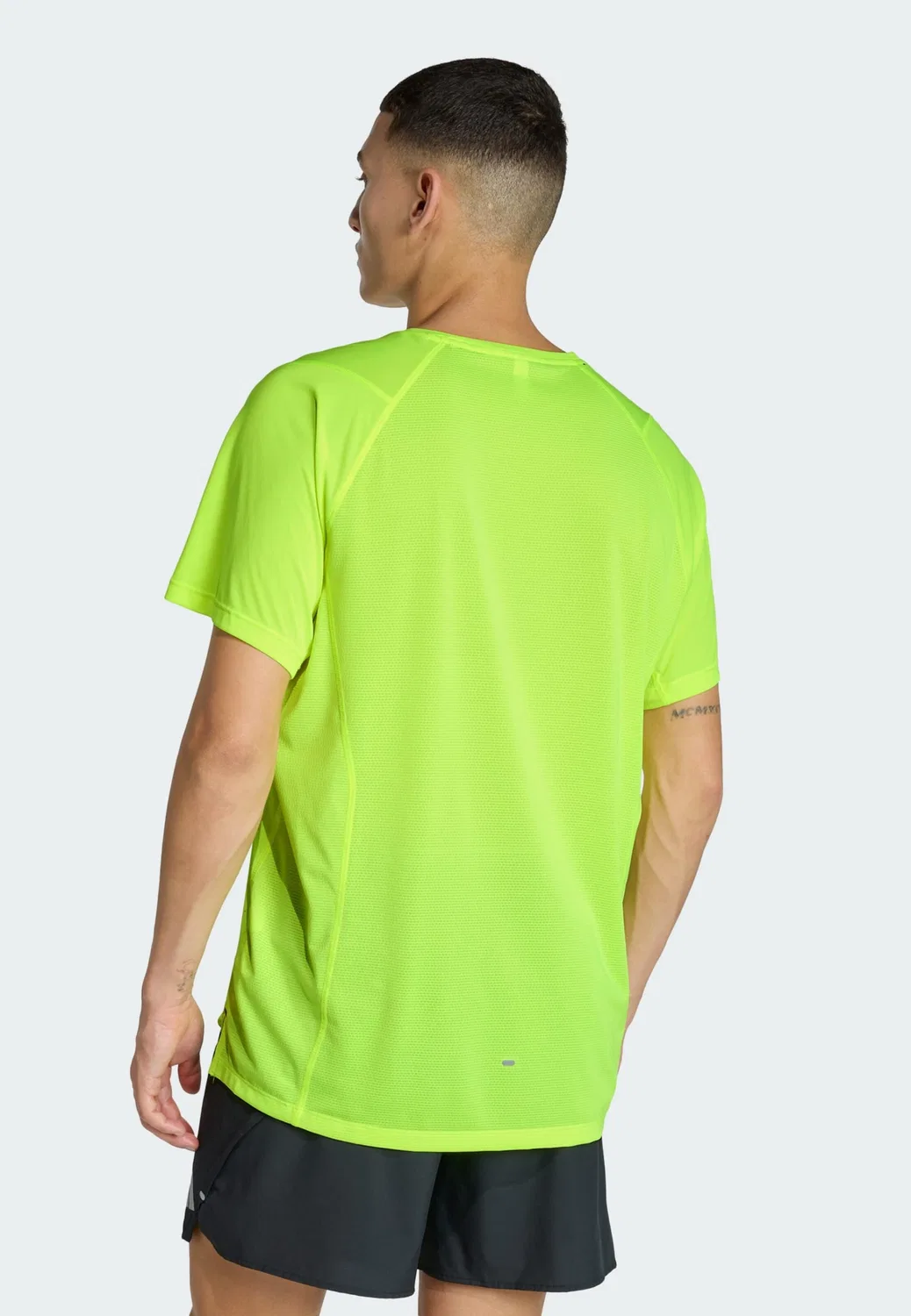 Спортивная футболка Adidas Performance Shirt Adi365 Breeze неоново-желтого цвета — фото 3