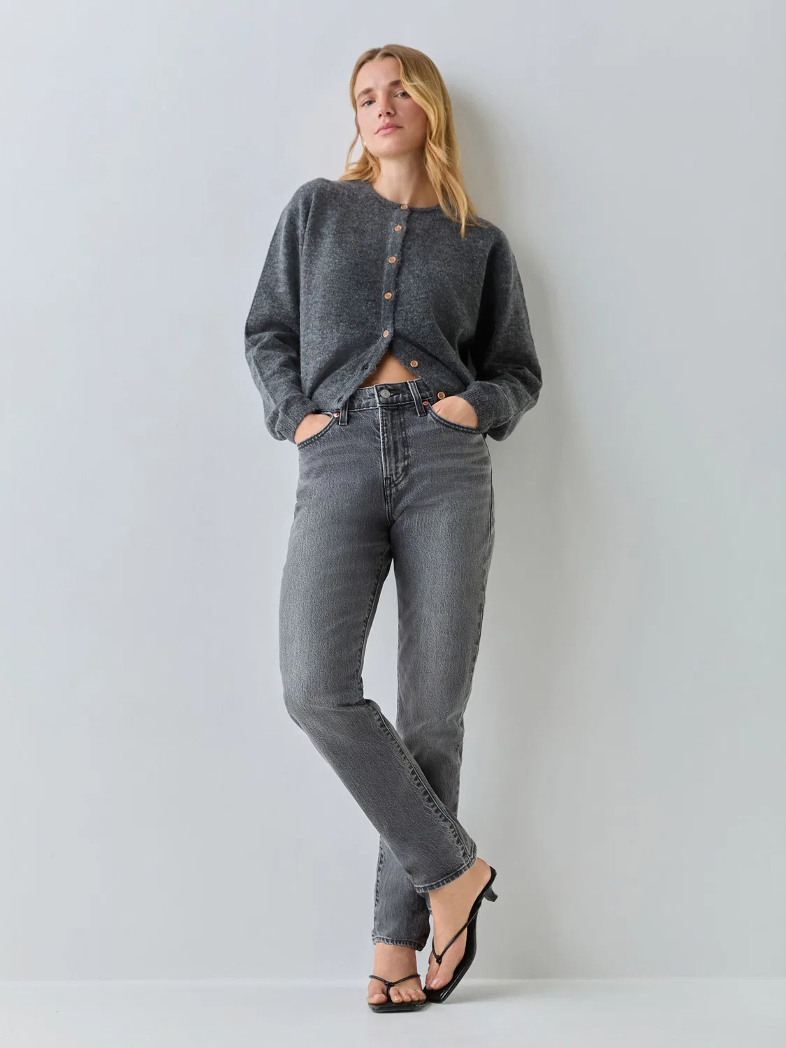 Джинсы Wedgie с высокой посадкой Levi's, серый