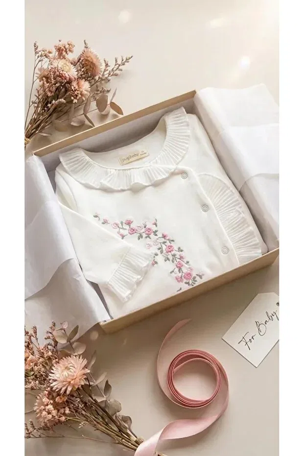 Детский комбинезон для девочек с вышивкой Pugi Baby, Nude Color — фото 2