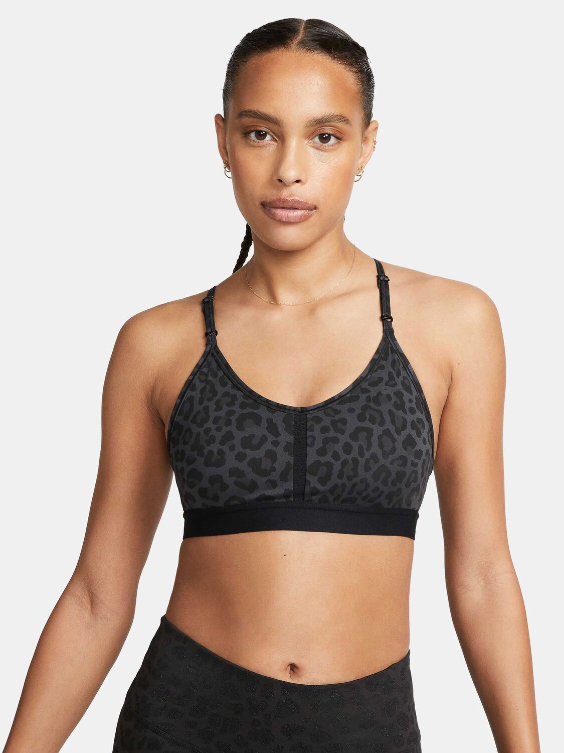 

Спортивный бюстгальтер Nike W DF INDY V-NECK LPRD BRA, серый