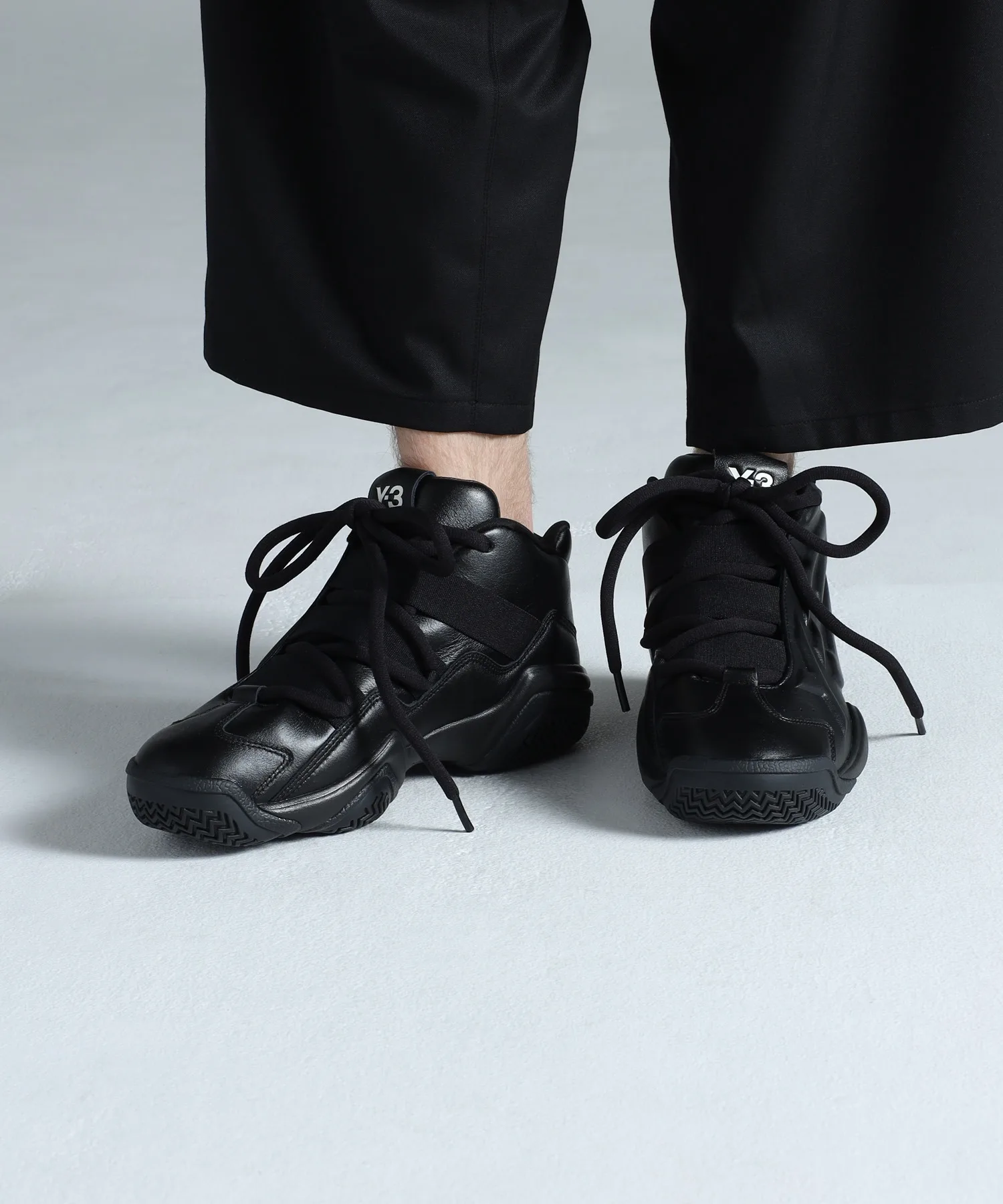 Кроссовки высокие из кожи Y-3 MEGABALL Y-3 чёрные — фото 2