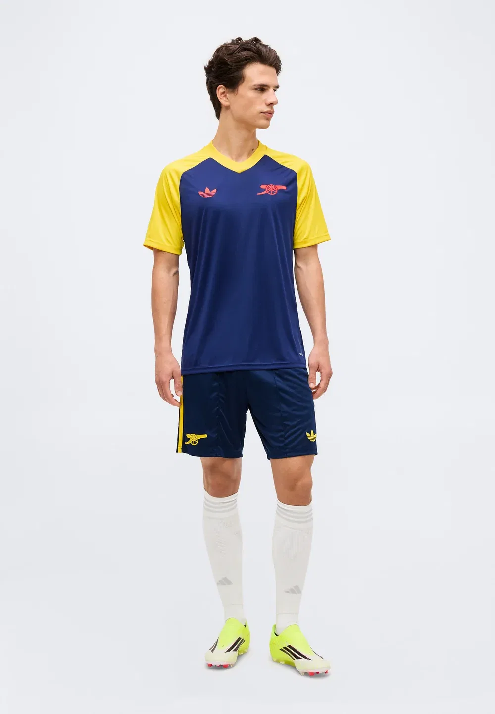 Предматчевая разминка «Арсенала» 26/27 на выезде - клубная форма Adidas Originals, Dark Blue — фото 2