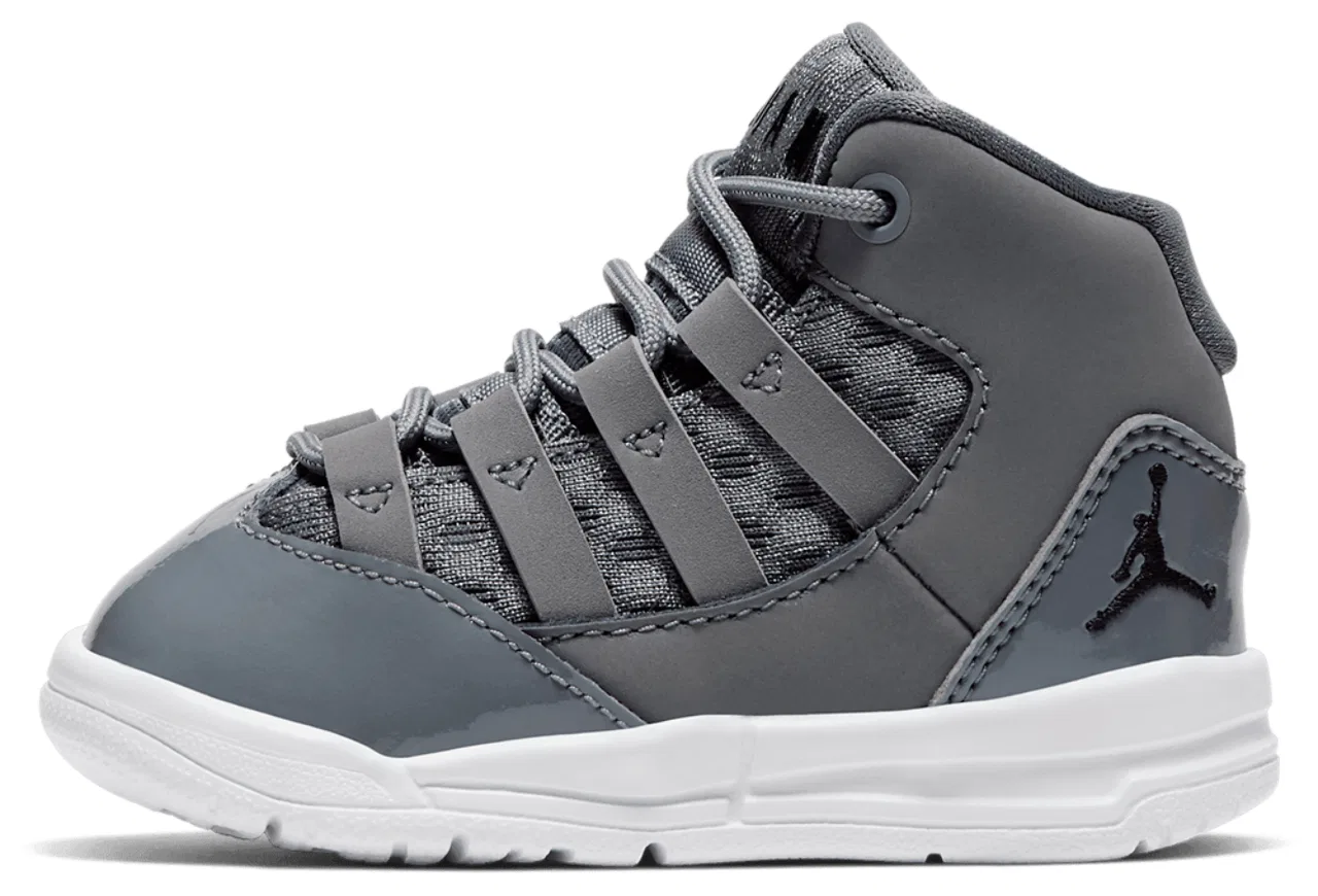 Детские кроссовки для мальчиков с верхом из кожи Jordan Max Aura Jordan, White Cool Grey Black — фото 2