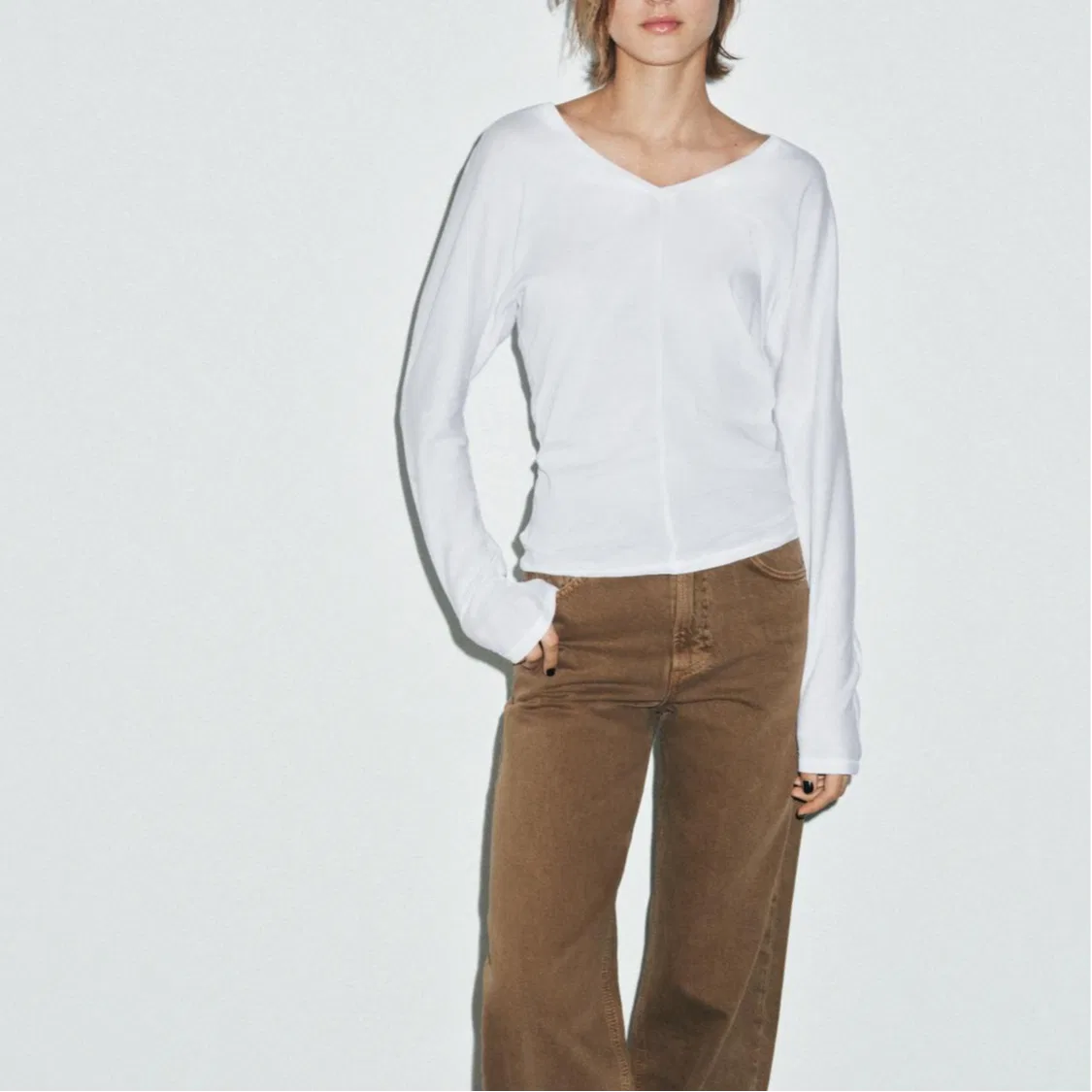 Женская футболка с V-образным вырезом и прямым кроем White ZARA, White — фото 4