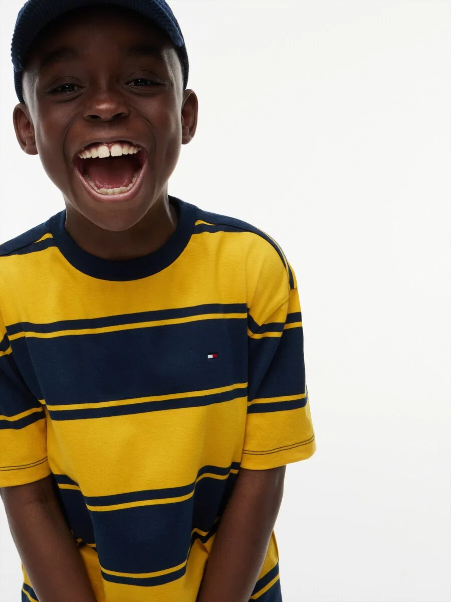 Футболка TOMMY HILFIGER 'ESSENTIAL' цвета карри — фото 3