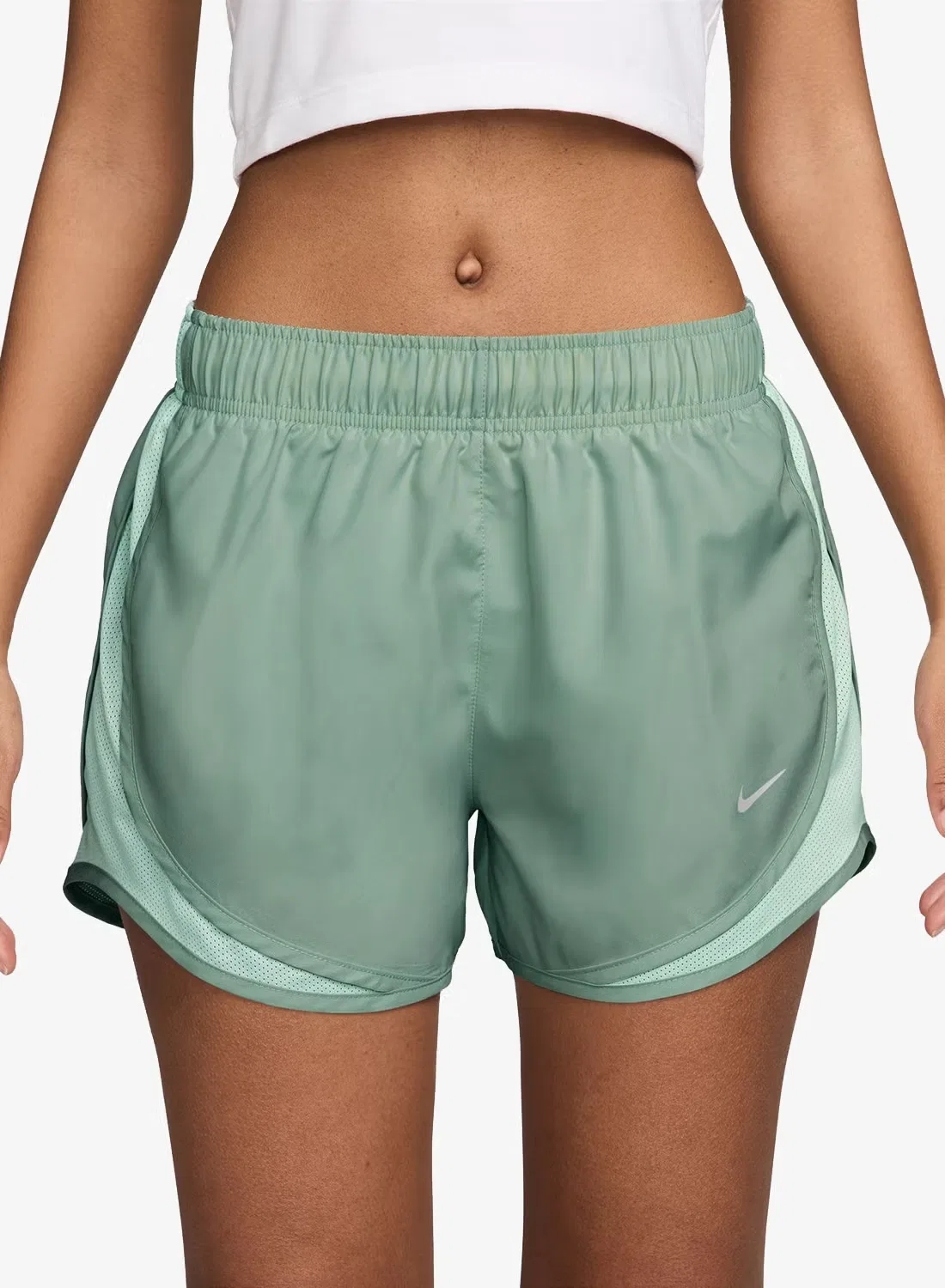 Шорты беговые с технологией Dri-FIT Tempo Nike, хаки