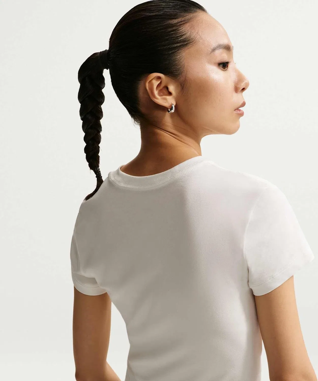 Женская футболка с принтом Nike Sportswear Chill Knit, кремовая — фото 3