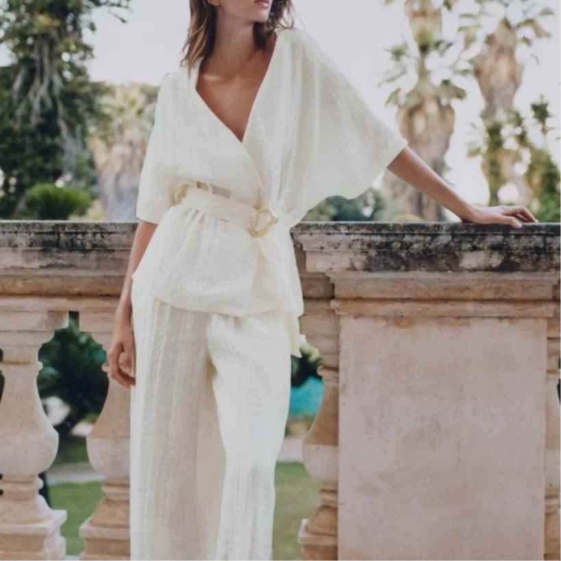 Женская рубашка с V-образным вырезом, белая, ZARA, Raw White — фото 4