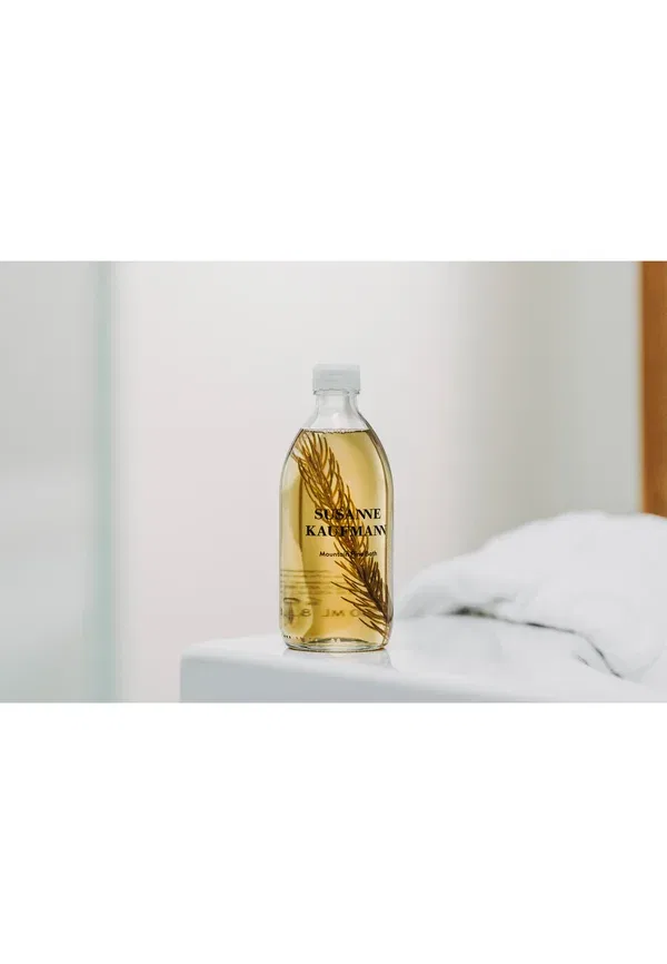 Масло для ванны с ароматом горной сосны Mountain pine bath - bubble bath & soak Susanne Kaufmann Oil 250 мл — фото 4
