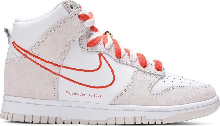 Кроссовки Nike Wmns Dunk High SE 'First Use Pack - White Orange', белый - фото