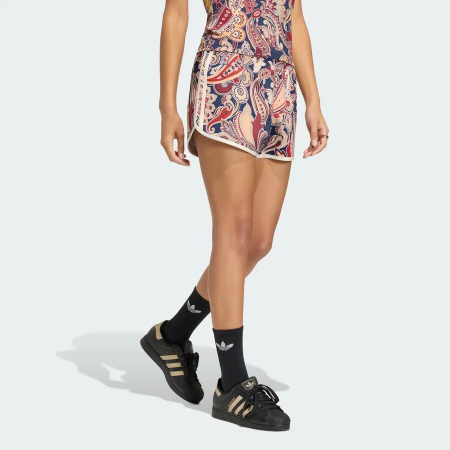 Шорты свободного кроя ADIDAS ORIGINALS 'Adidas × Liberty London' темно-синего цвета — фото 2