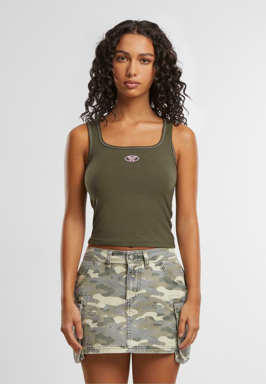 

Топ BASIC TANK FELICIOUS, зеленый