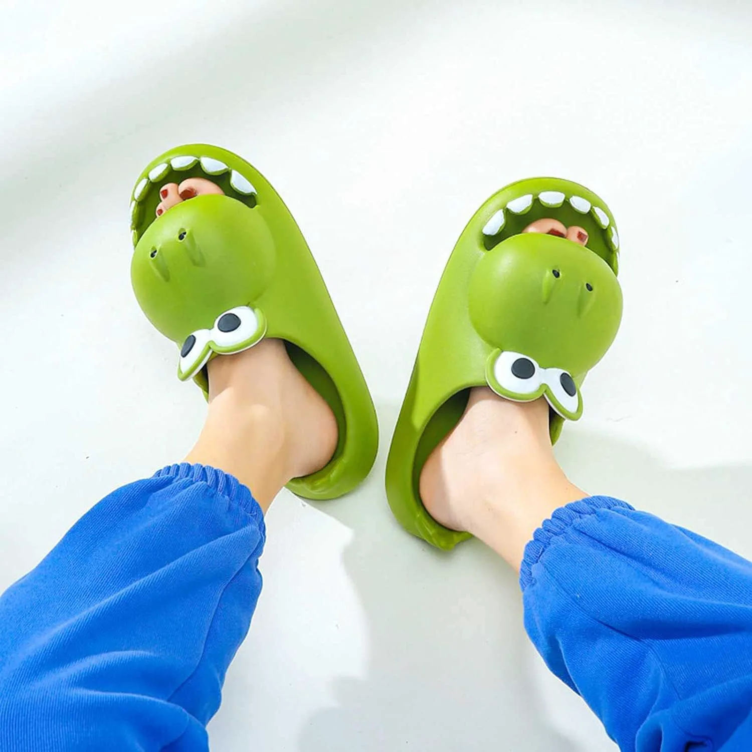 Anti-Slip Dinosaur Slippers for Women Men Cartoon Design Slide Сандалии for Garden Pool Swimming Beach Indoor & Outdoor with Comfy Thick Sole(10-11(27cm), Green) ZNEL — фото 3