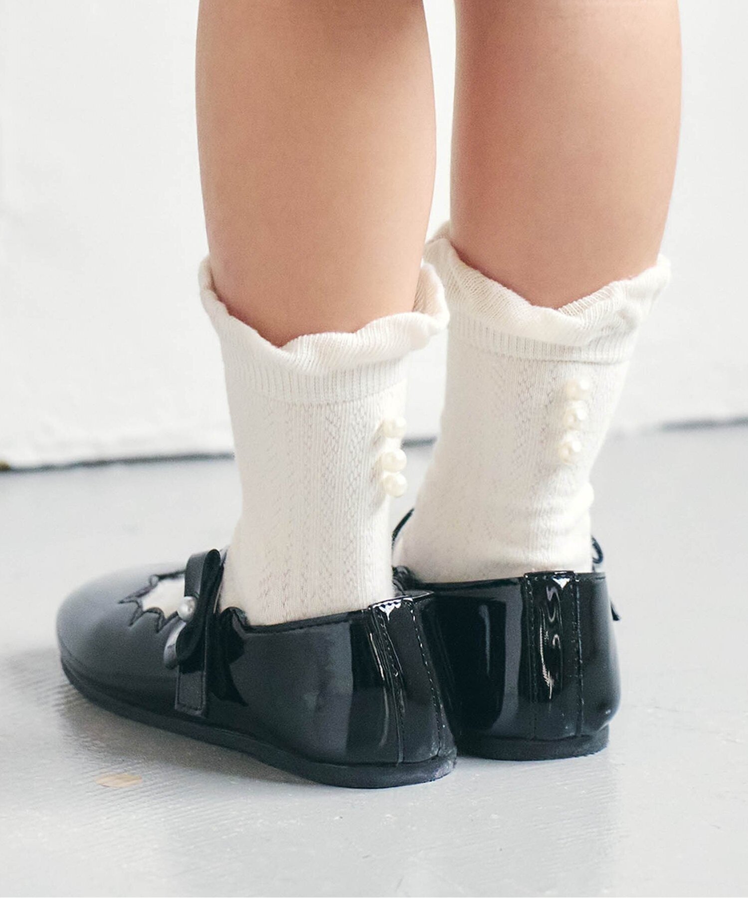 Перламутровые носки средней длины Apres les cours, Off white