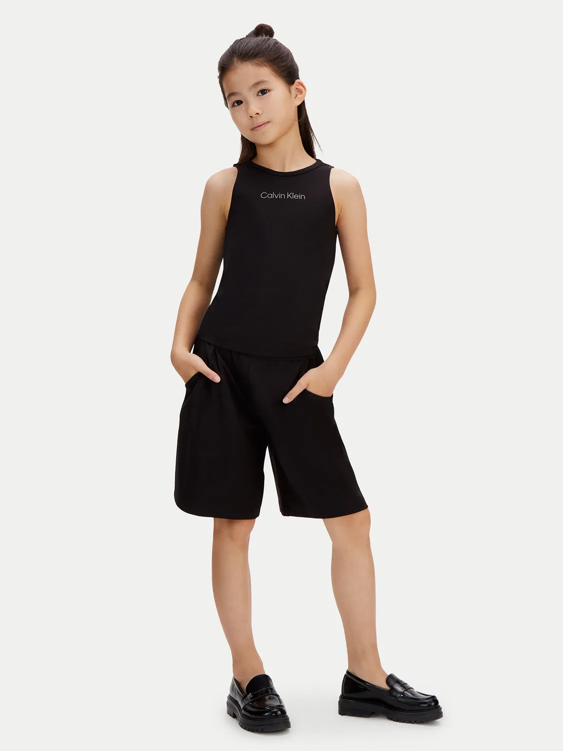 Шорты из ткани свободного кроя для девочки Punto Milano Calvin Klein, черный — фото 2