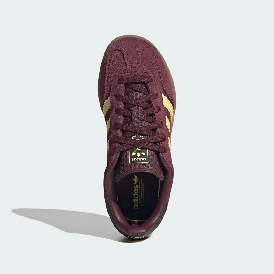 Кроссовки ADIDAS ORIGINALS 'Gazelle' винно-красного цвета — фото 3