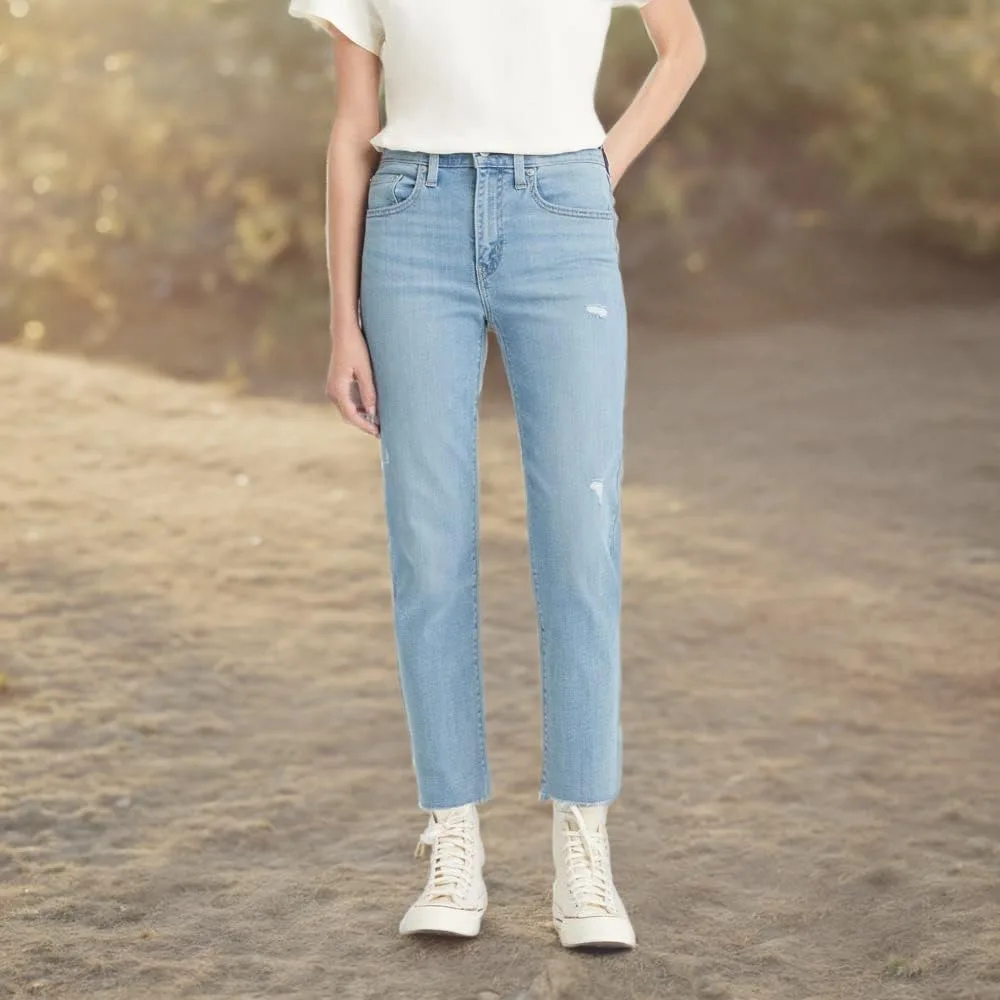 Levi's Women's 724 джинсы с высокой посадкой прямого кроя, светло-индиго — фото 4