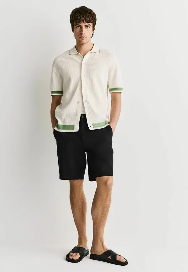 Шорты хлопковые Elasticated waist fit - stretch chino shorts Next, черный — фото 2