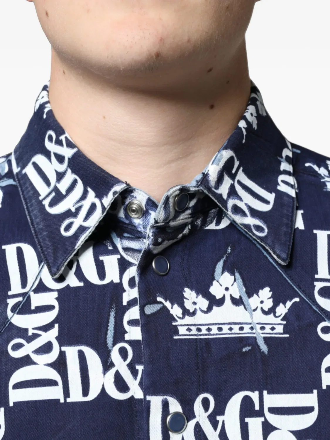Джинсовая рубашка с принтом корон и логотипа Dolce & Gabbana, синий — фото 4