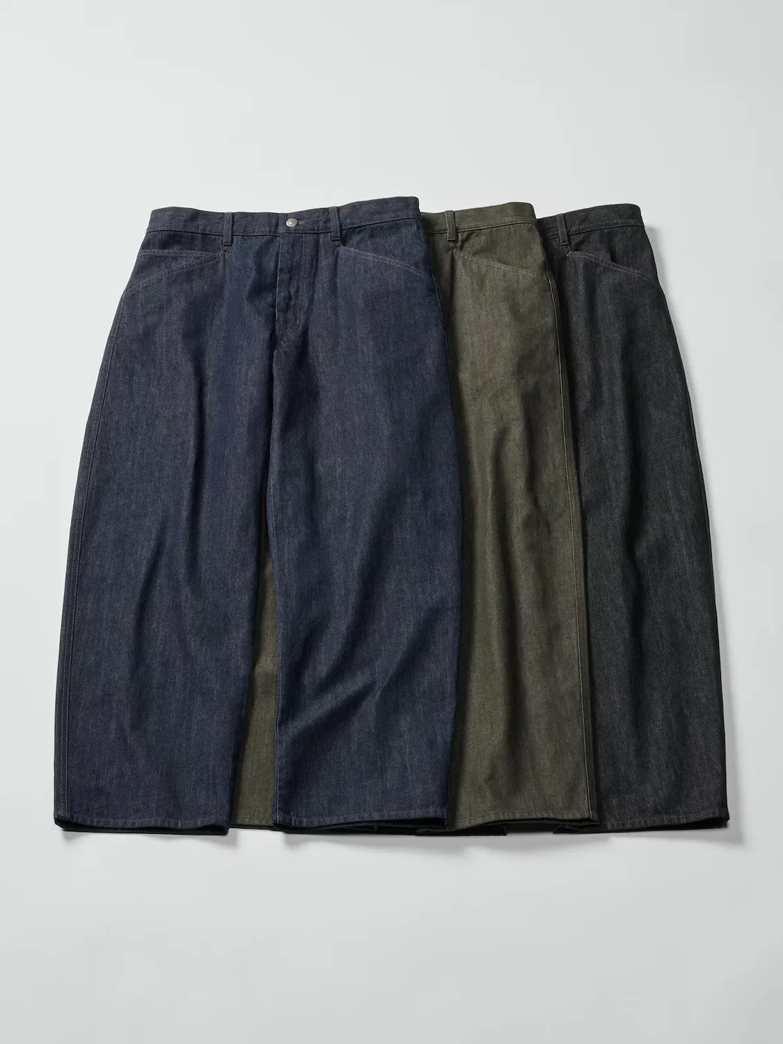 Джинсы Uniqlo, бочкообразные силуэт, оливковый — фото 4