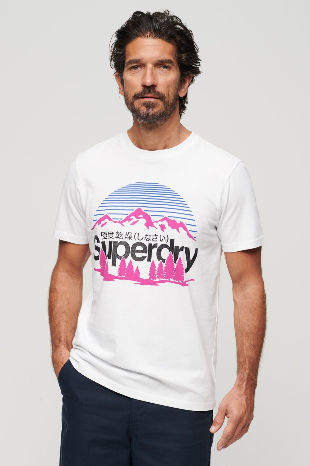 

Отличная футболка для активного отдыха с принтом Superdry, белый