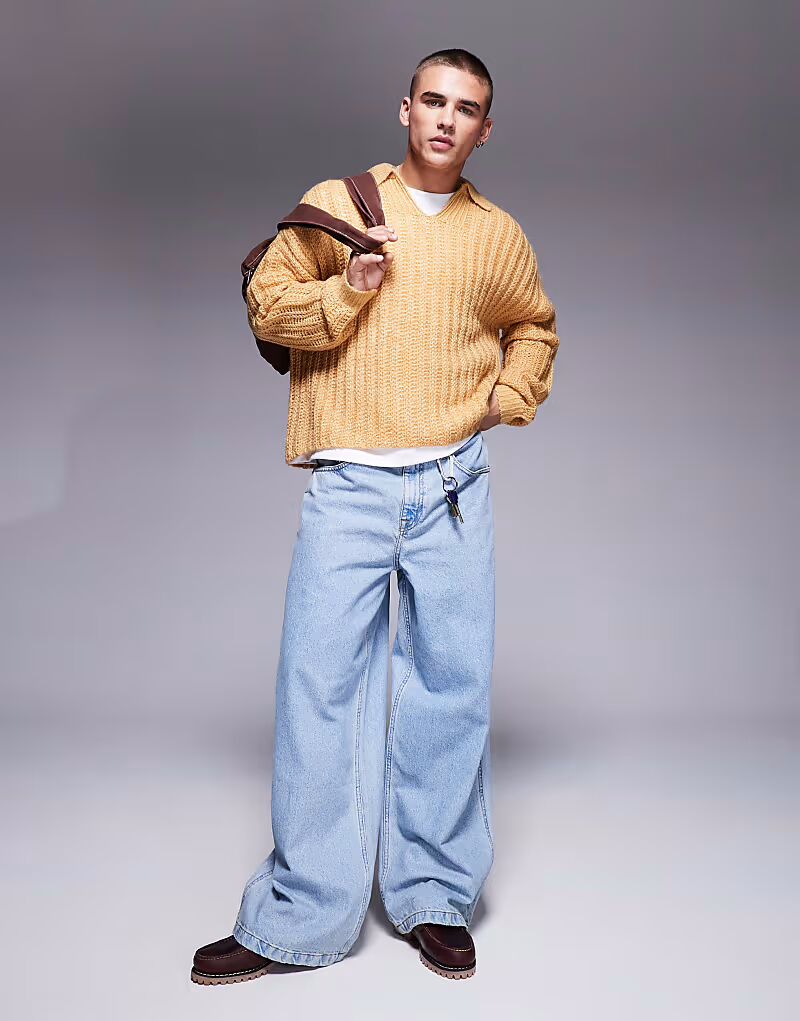 

Свободный трикотажный джемпер с рельефной отделкой и открытым вырезом в песочном цвете Asos Design