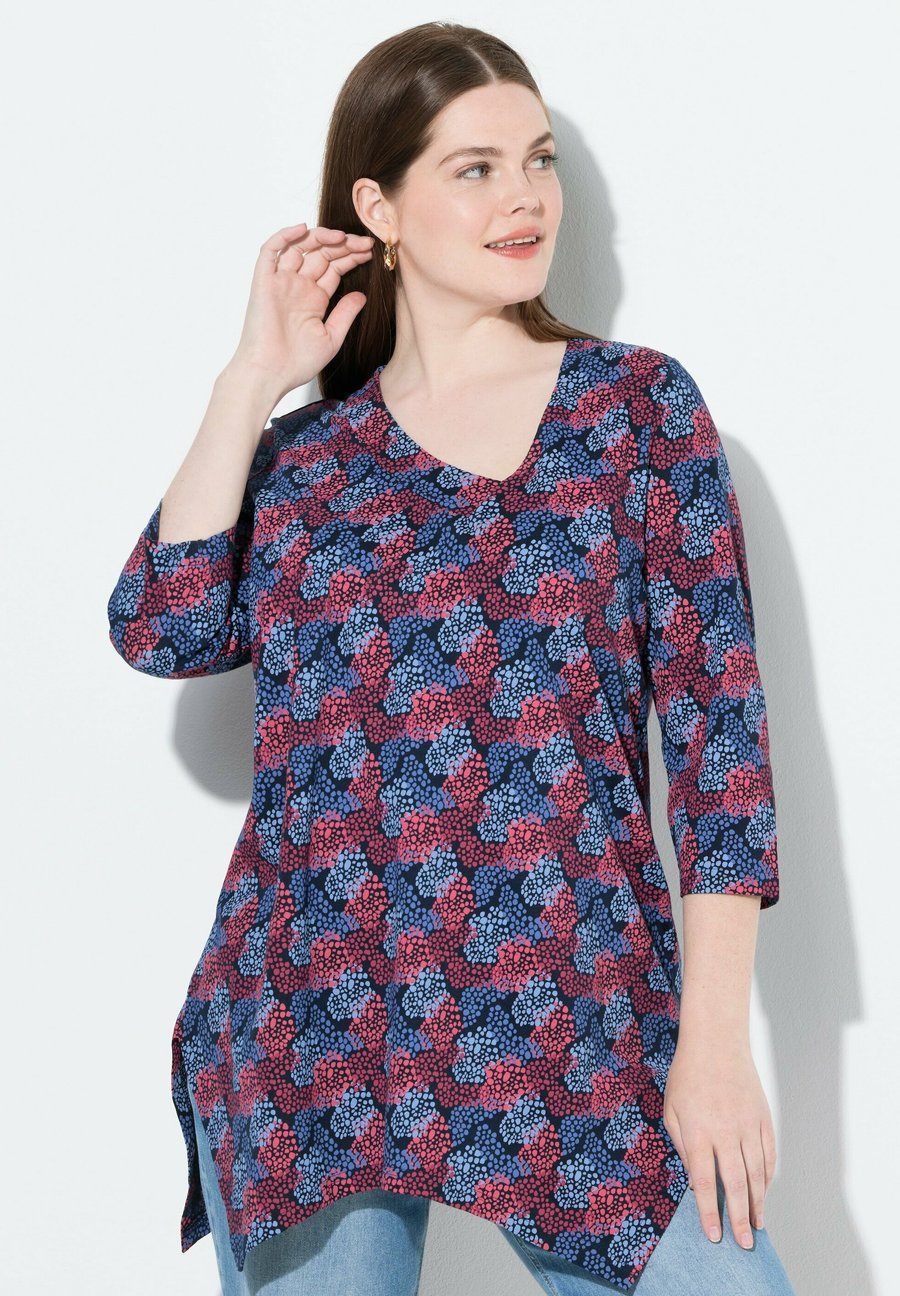 

Топ Ulla Popken DOT ASYMMETRIC 3/4 SLEEVE, Dark Cherry Red/Red