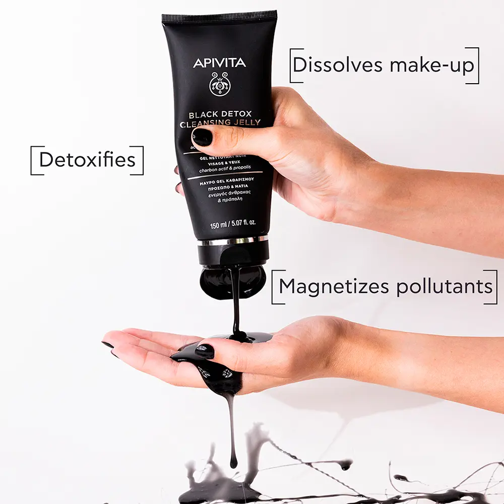 Гель для душа Gel limpiador detox negro - limpiador facial natural con carbón activo y propóleo Apivita, 150 мл. — фото 2