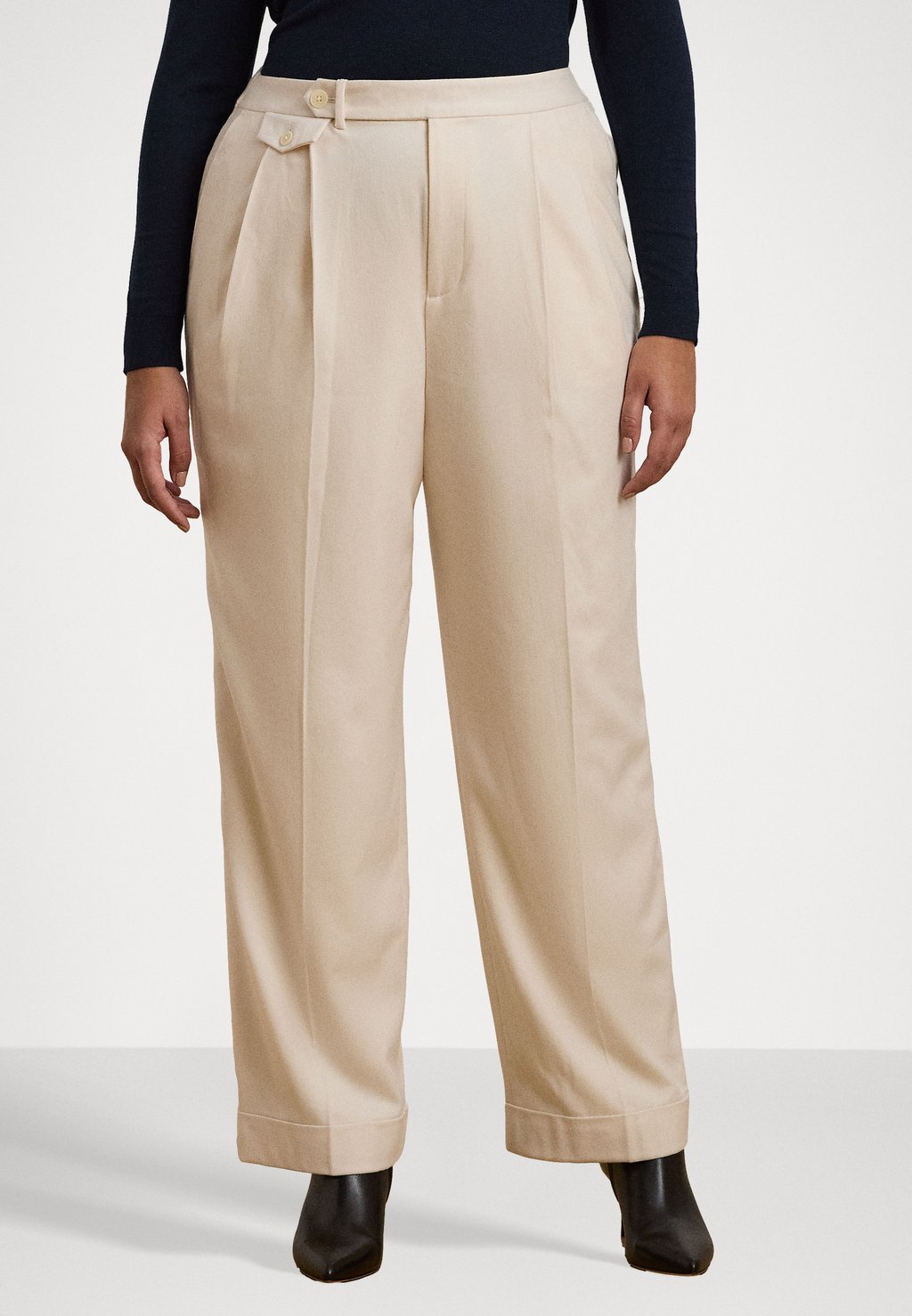 

Брюки PLEATED WOOL TWILL STRAIGHT PANT Lauren Ralph Lauren Woman, молочный