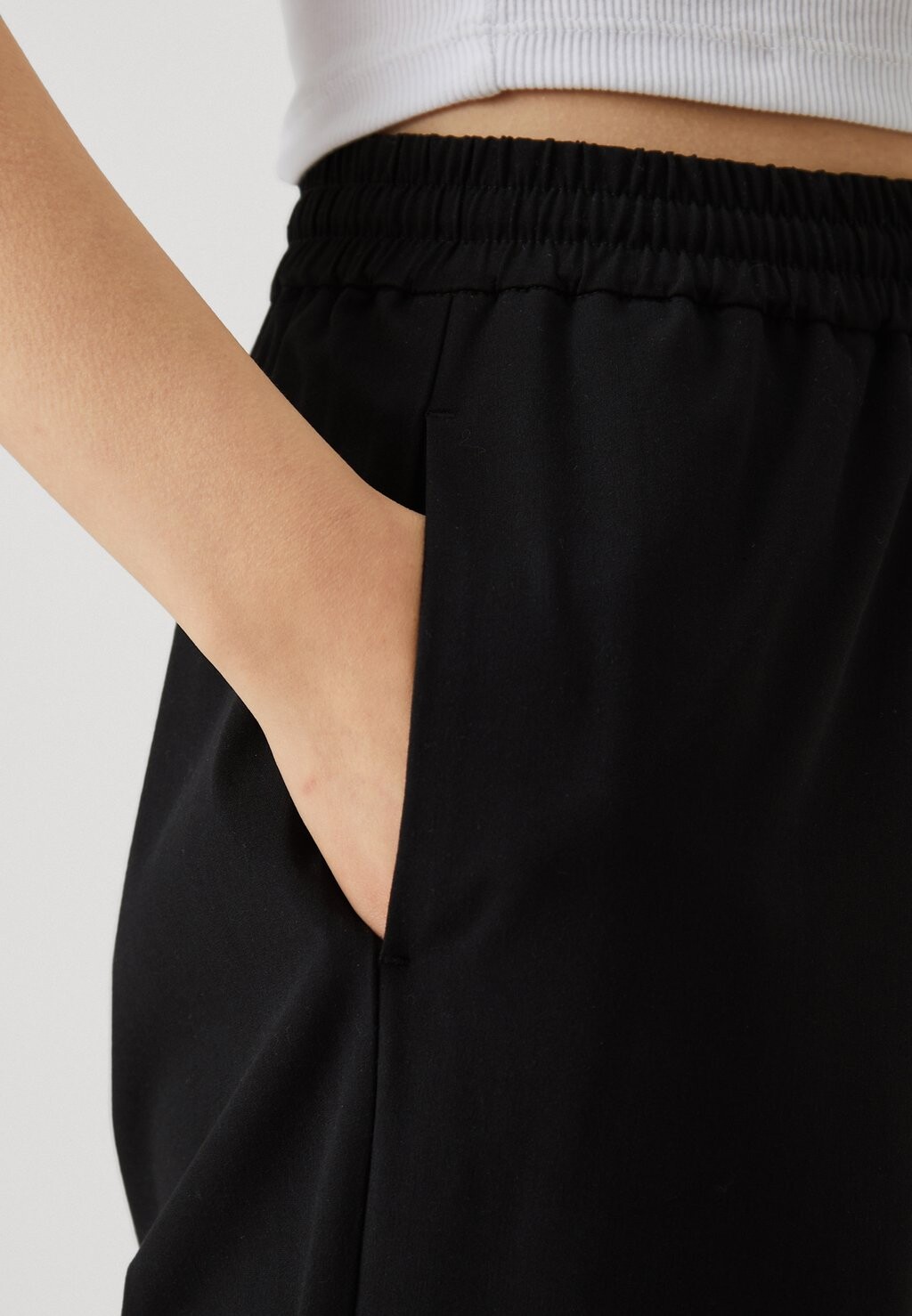 

Брюки Onlcecilia Pull Up Wide ONLY, черные