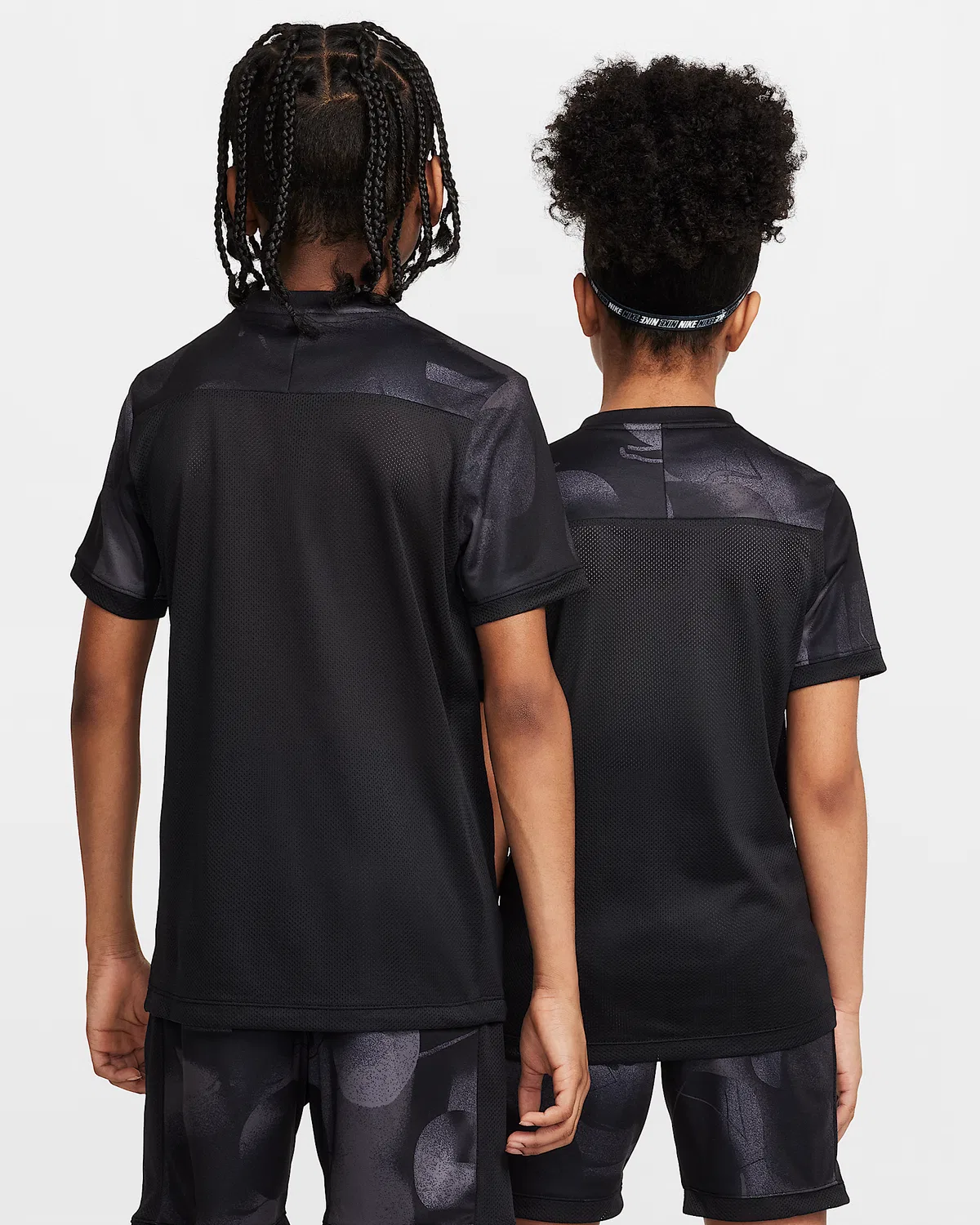 Детская футболка Nike Academy+ Dri-FIT с коротким рукавом, Dark Grey/Black/Anthracite/Pale Ivory — фото 2