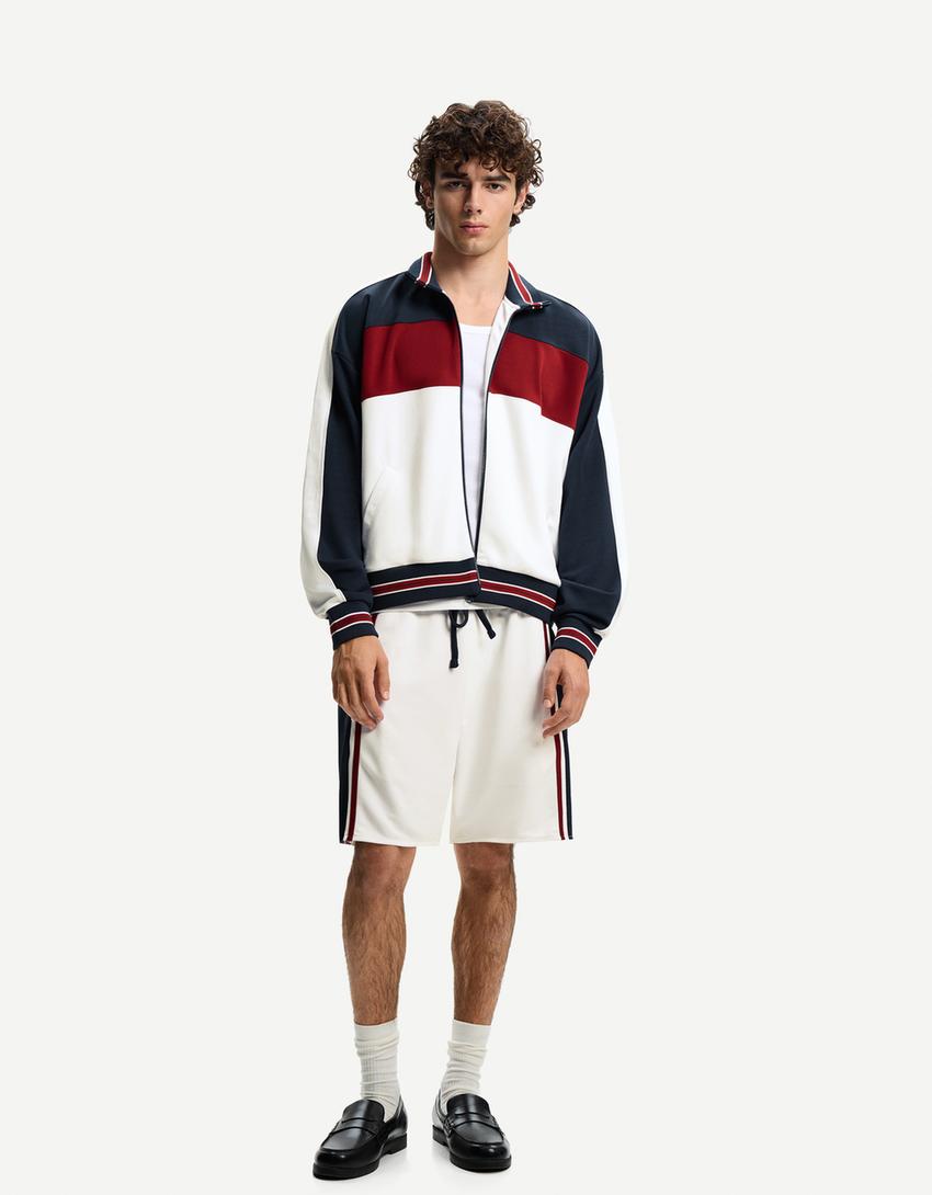 

Технические спортивные шорты-бермуды Bershka, белый