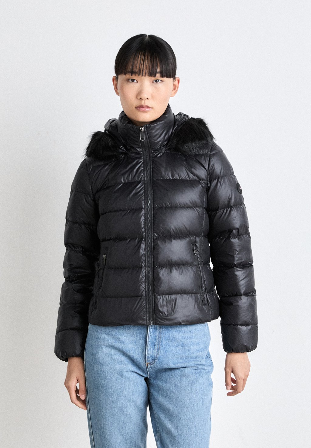 

Пуховик GLOSS TYRA Tommy Hilfiger, черный