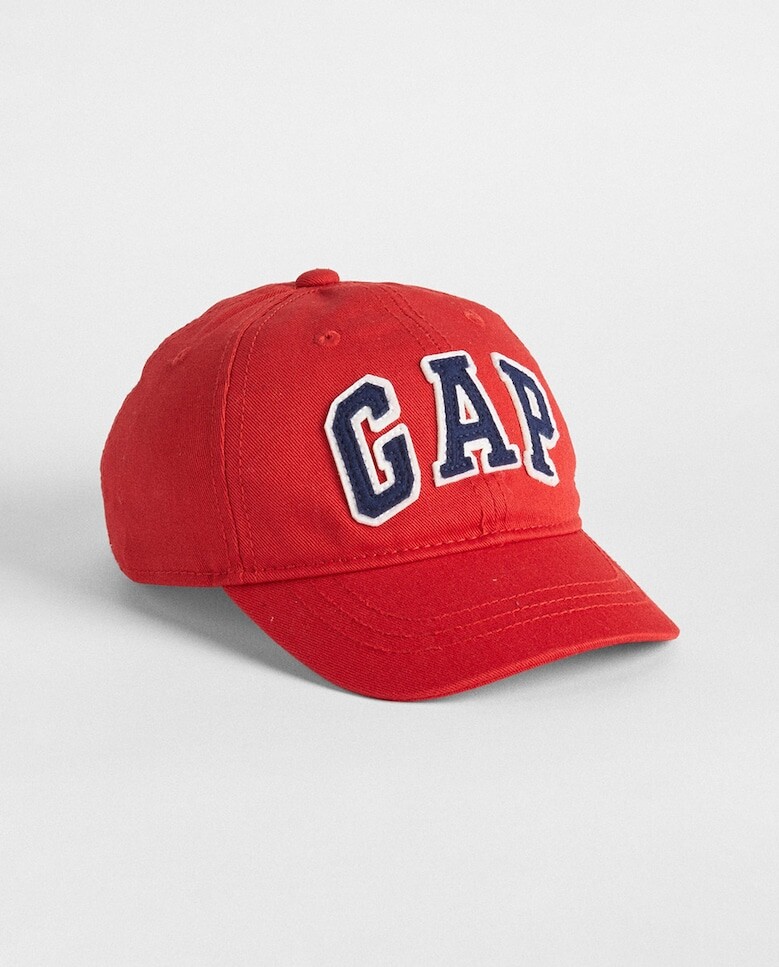 

Шапочка для мальчика с вышивкой Gap, красный