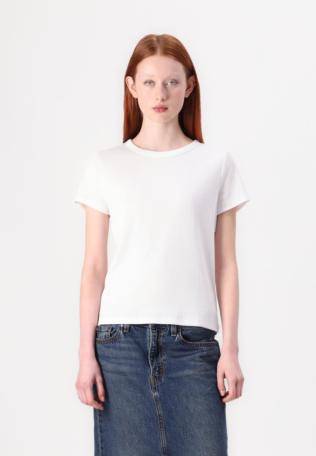 

Базовая футболка GAP, белый
