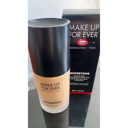 

Тональная основа Watertone Y405 — новая и в коробке Make Up For Ever