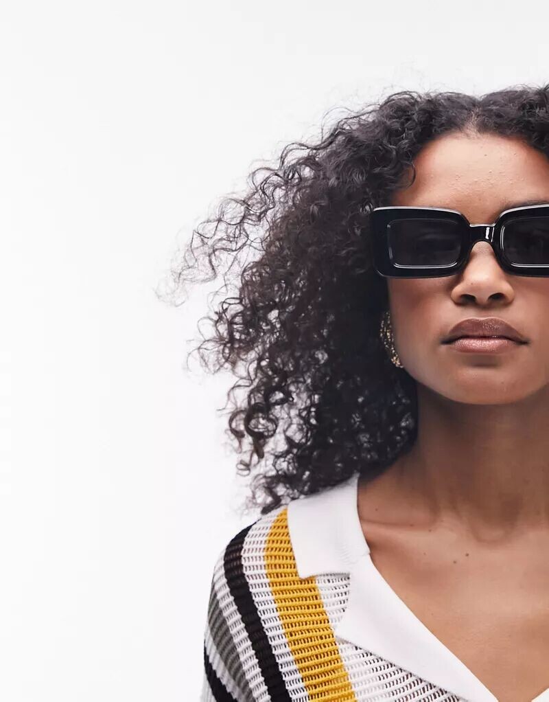

Черные объемные солнцезащитные очки прямоугольной формы Topshop Flossie