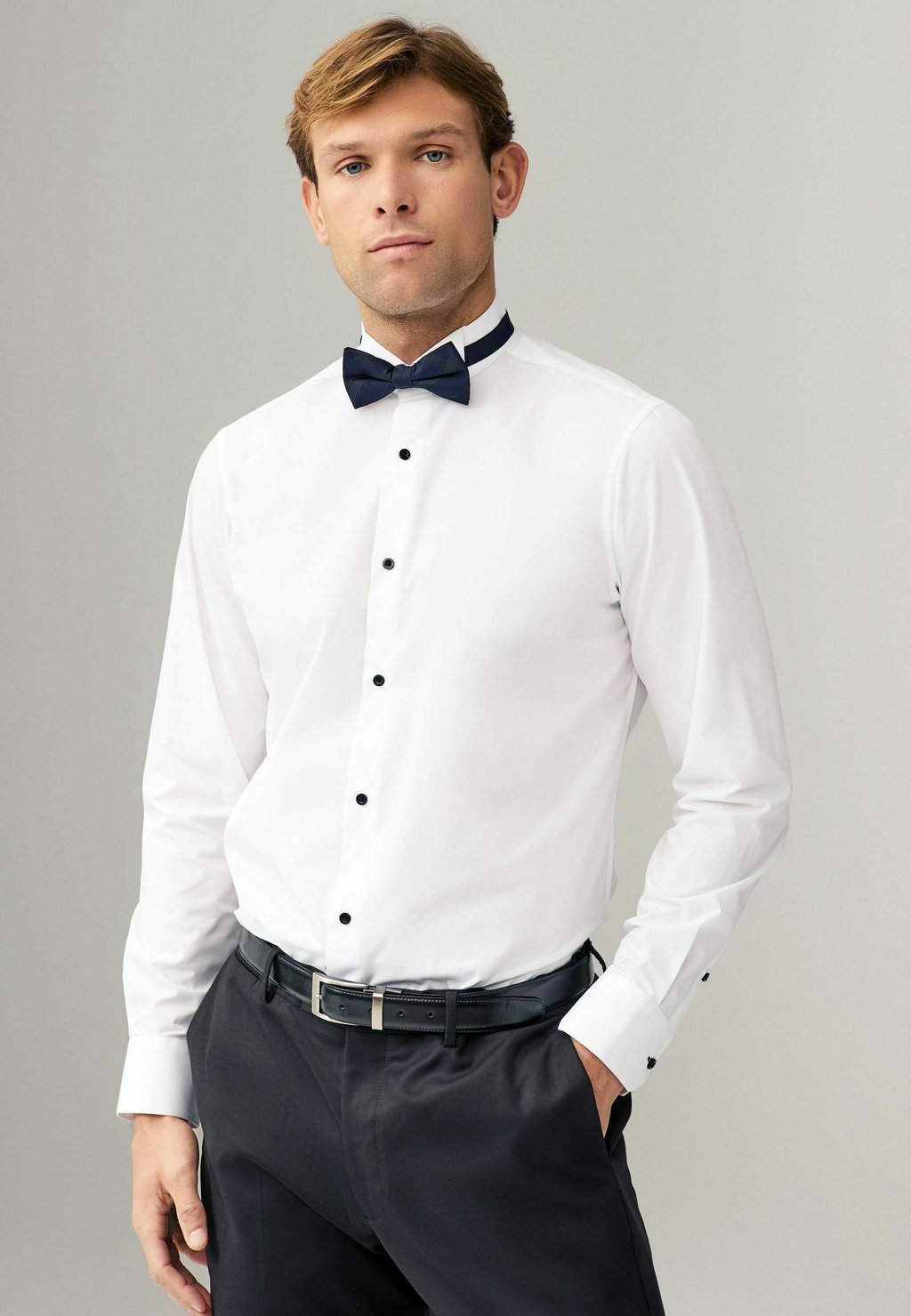 

Рубашка SINGLE CUFF AND BOW TIE PACK SET Next, белый