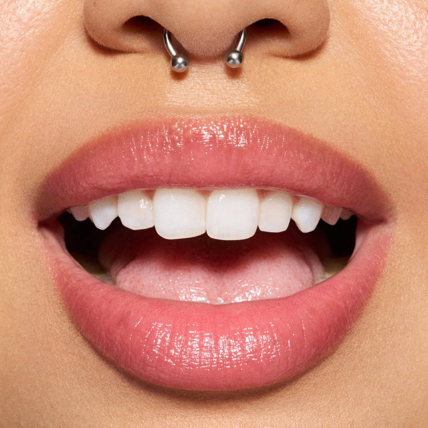 Бальзам для губ метаморфоза glowplay tendertalk бальзам для губ Mac, smile, 3,14 гр — фото 4