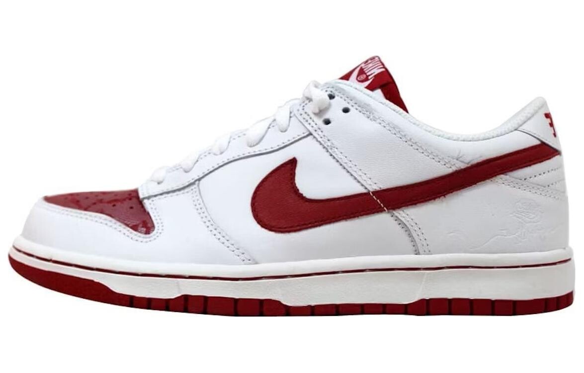 

Кроссовки Nike Dunk Low White/Varsity Red-White Women's, белый/красный