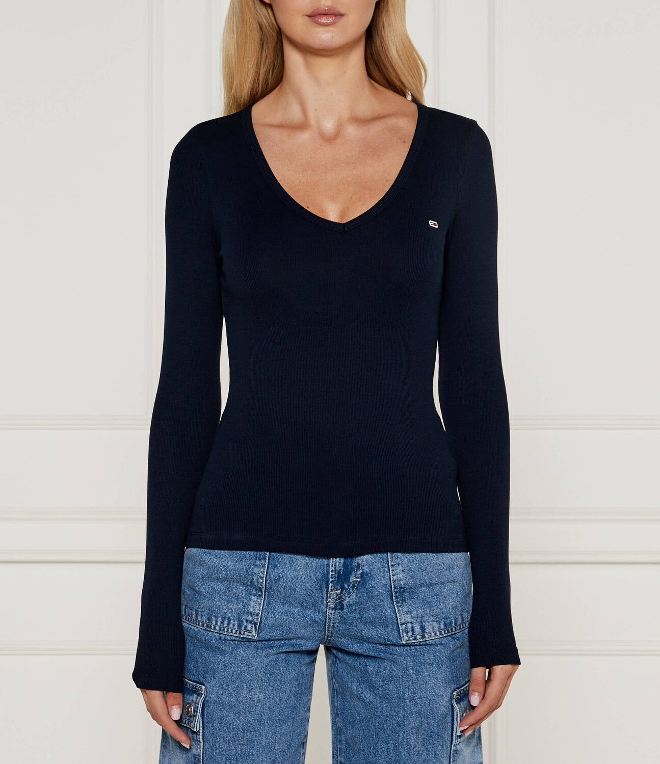 

Блуза Tommy Jeans ESSENTIAL Slim Fit, темно-синий