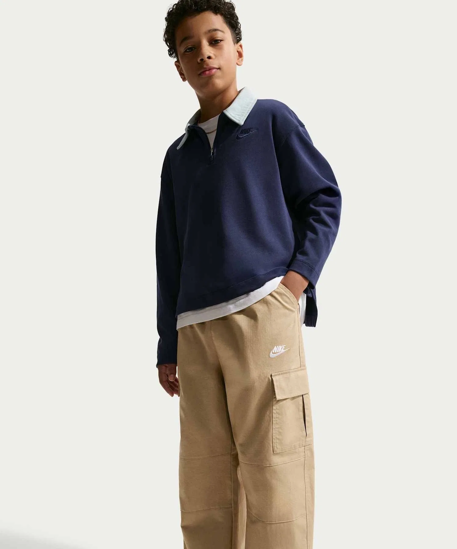 Детские тканые брюки-карго Nike Sportswear Club / Детские тканые брюки-карго Nike Sportswear Club IF2825-297, цвет «Парашютный бежевый» — фото 4