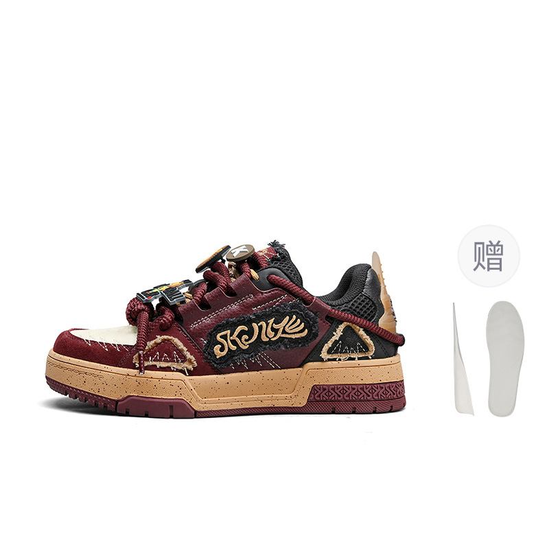 

Кроссовки для скейтбординга Unisex Box низкие с увеличенной высотой, легкие, устойчивые к истиранию SK.TRIP, burgundy красный (buckle style)[height-increasing insole style]