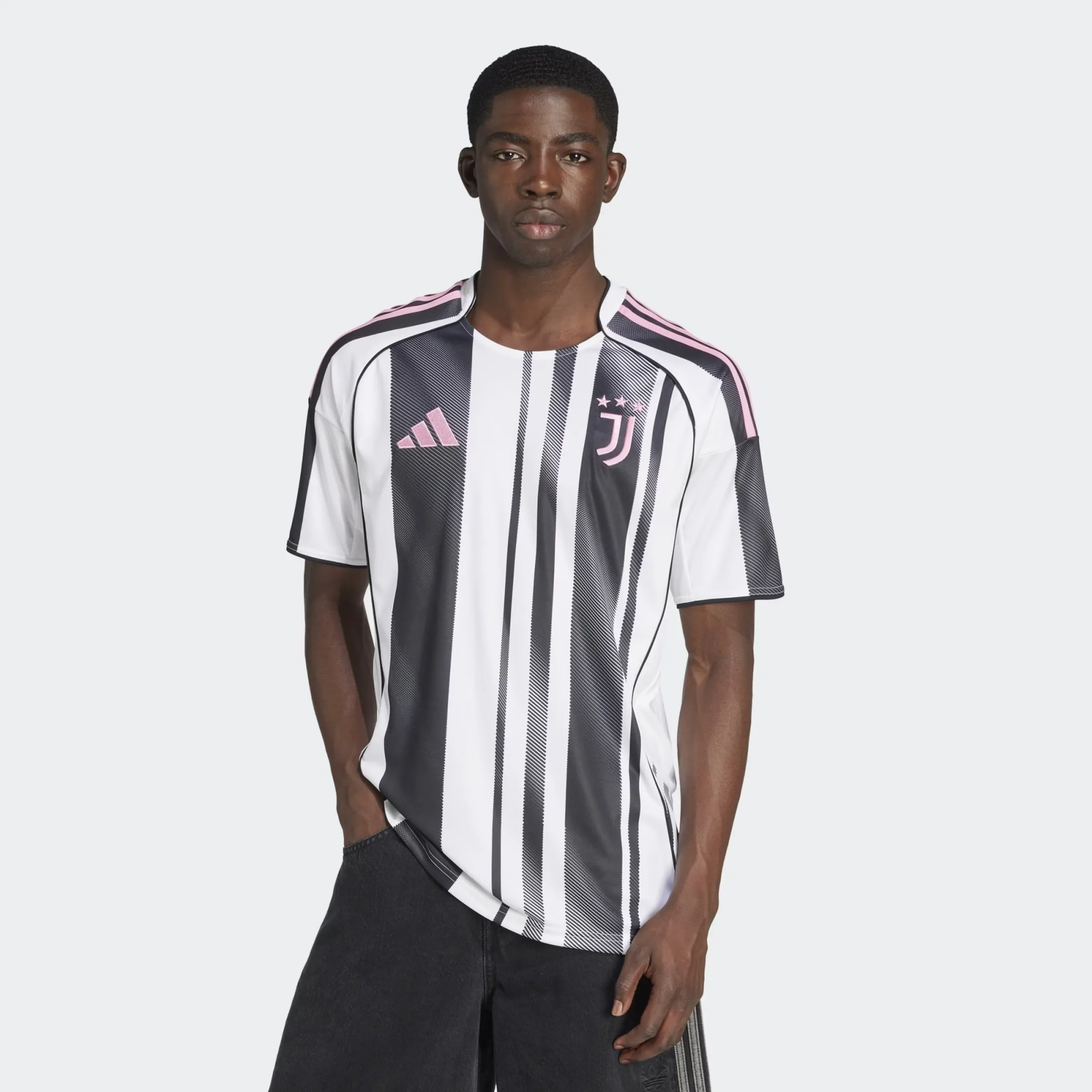 

Футболка мужская домашняя Juventus FC 2025-2026 adidas, белый/черный