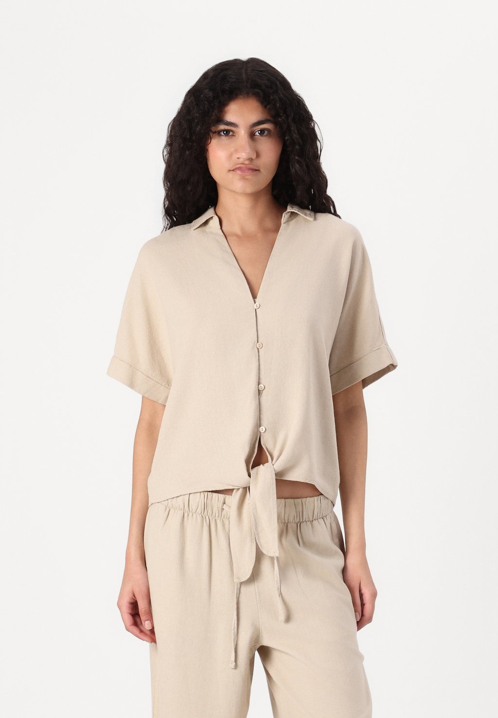 

Блузка на пуговицах ONLCARO KNOT SHIRT ONLY, бежевый