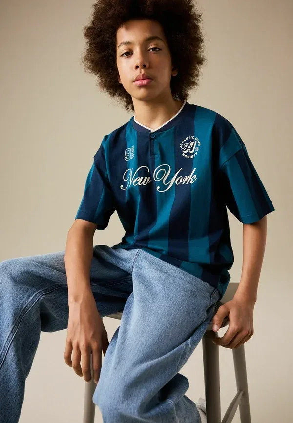 Футболка с коротким рукавом и принтом Next, teal navy varsity stripe, бирюзово-синий — фото 4