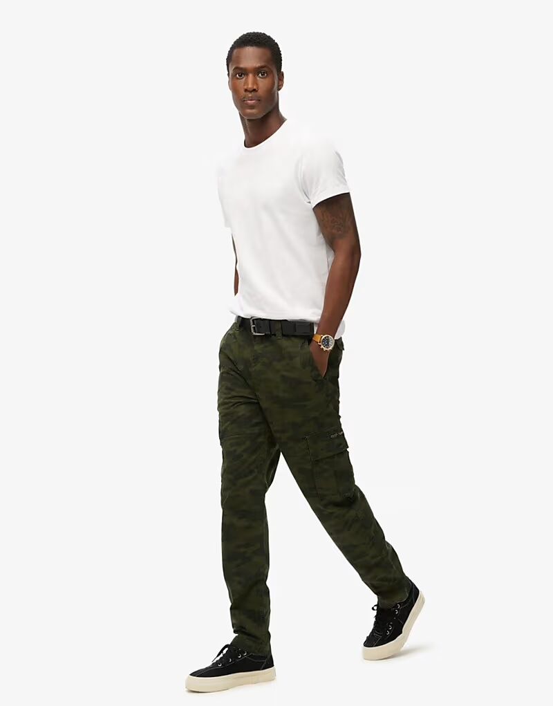 

Брюки-карго Superdry Cotton Core в насыщенном камуфляже