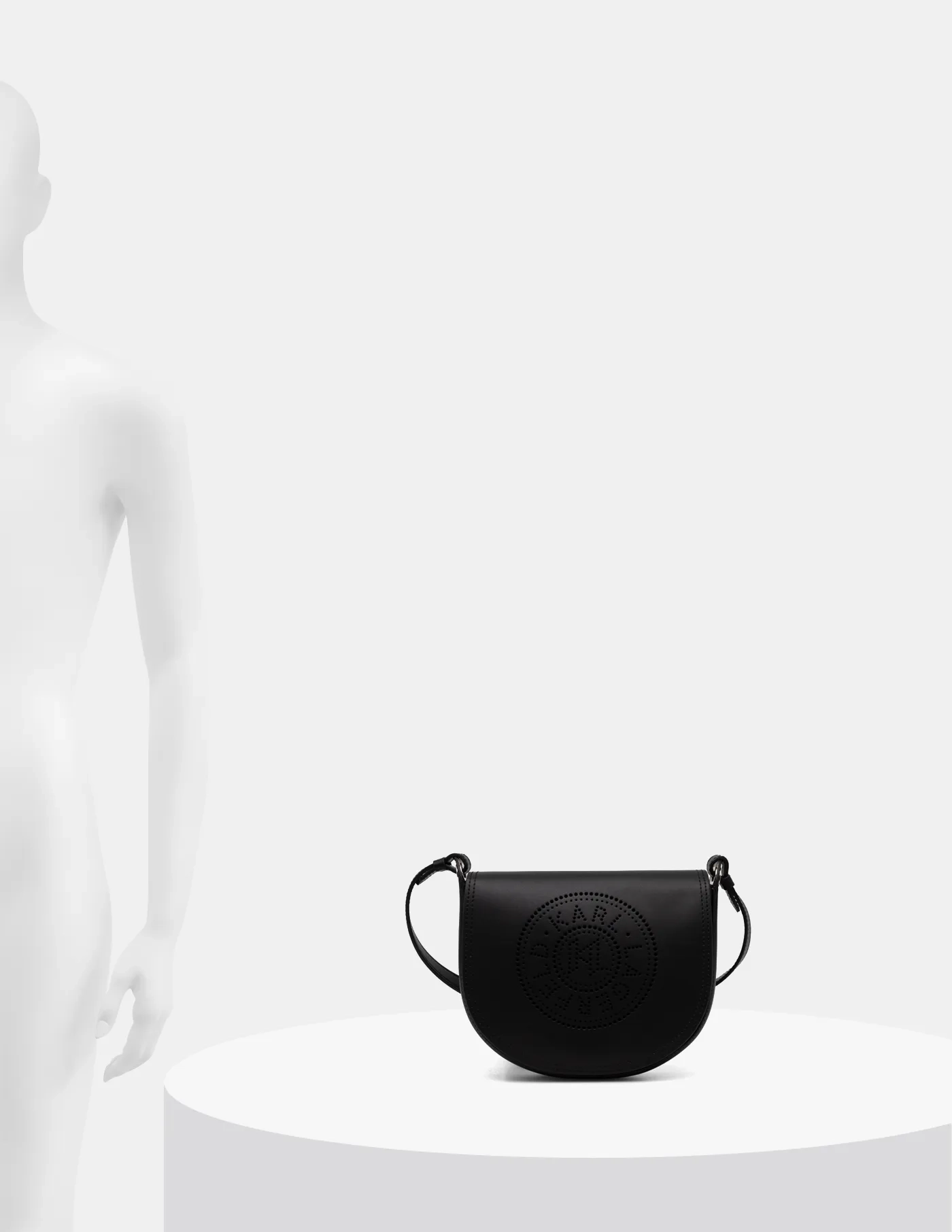 

Кожаная сумочка Karl Lagerfeld, черный